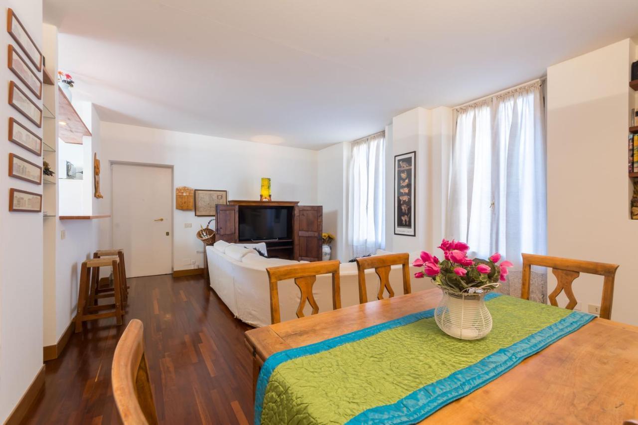 Brera 27 Suite Milan Bagian luar foto