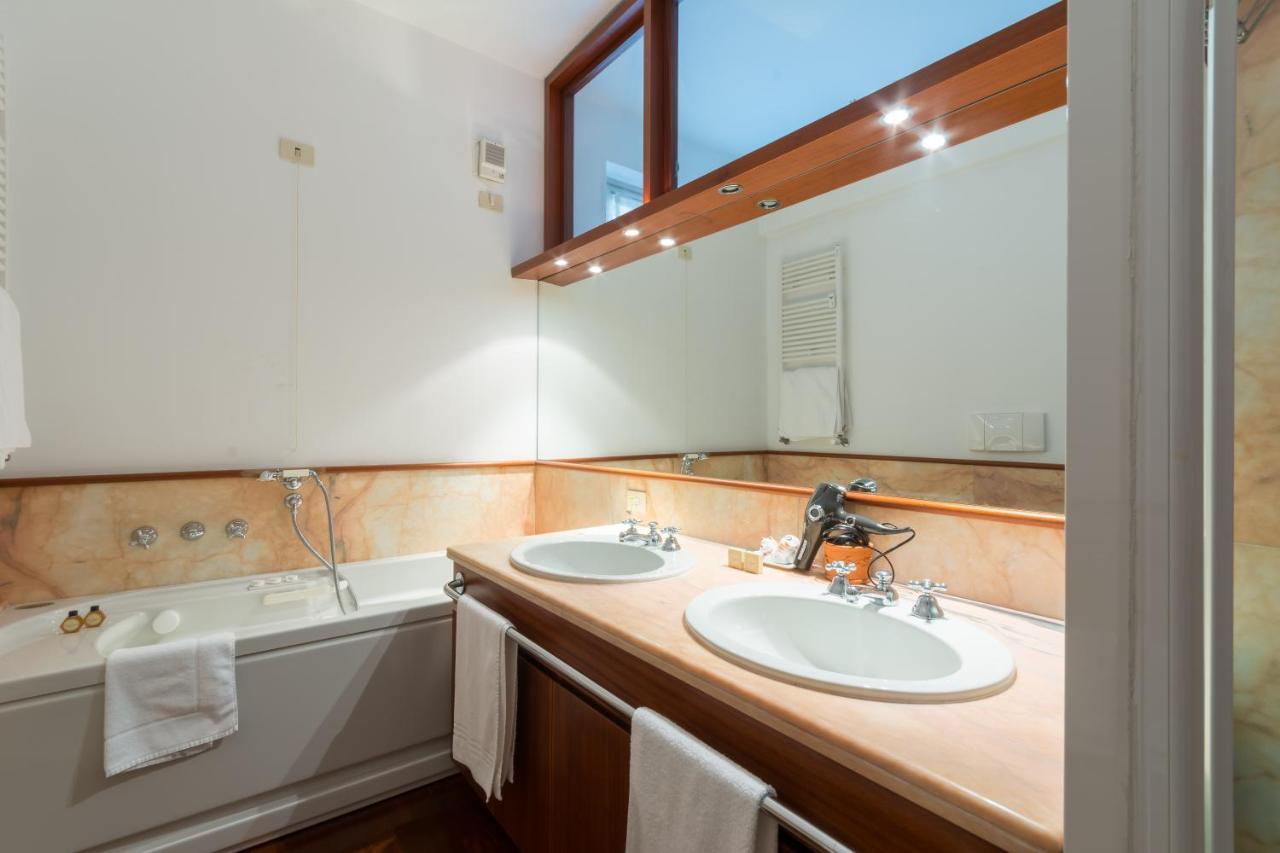 Brera 27 Suite Milan Bagian luar foto